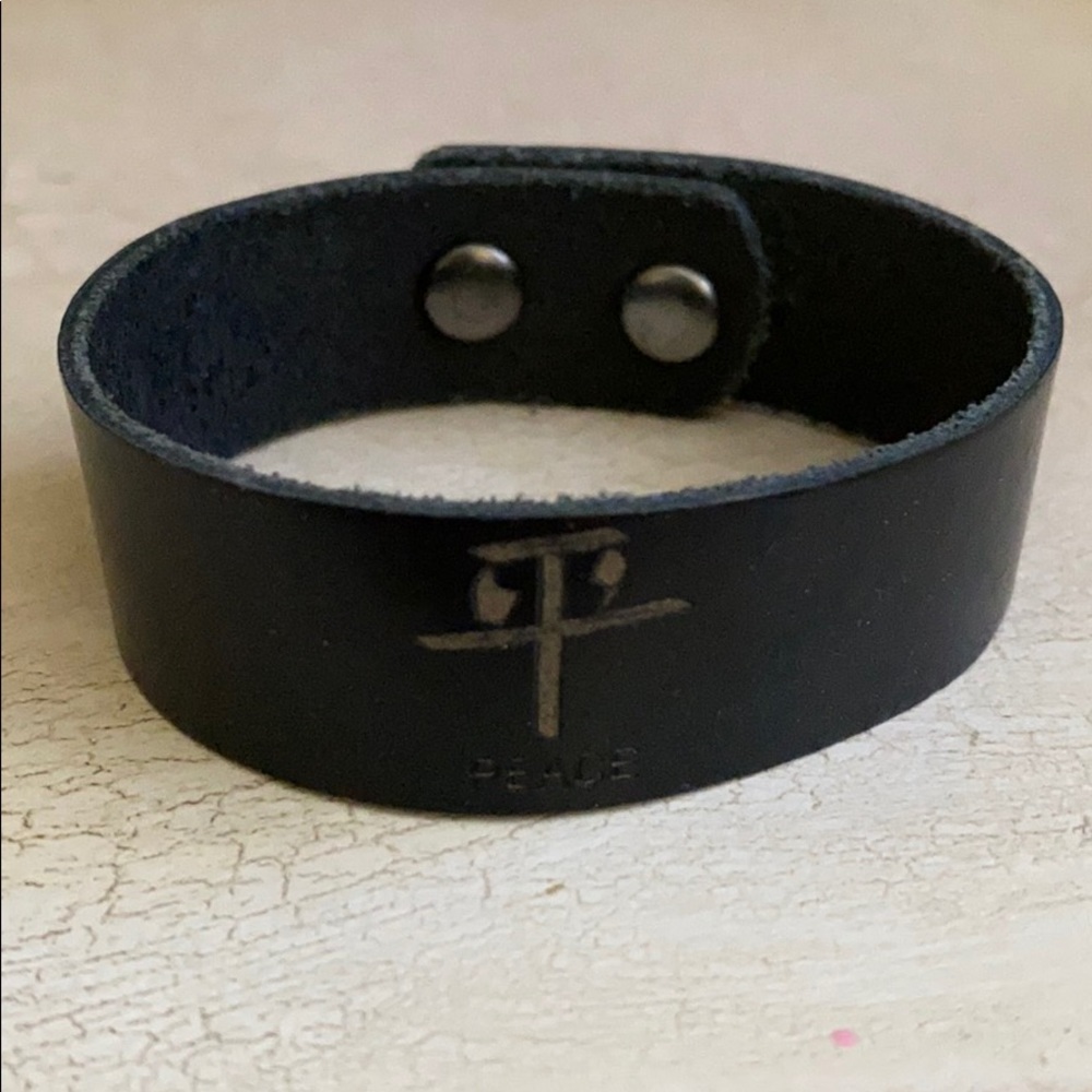 Dillion Rodgers Peace Leather Bracelet